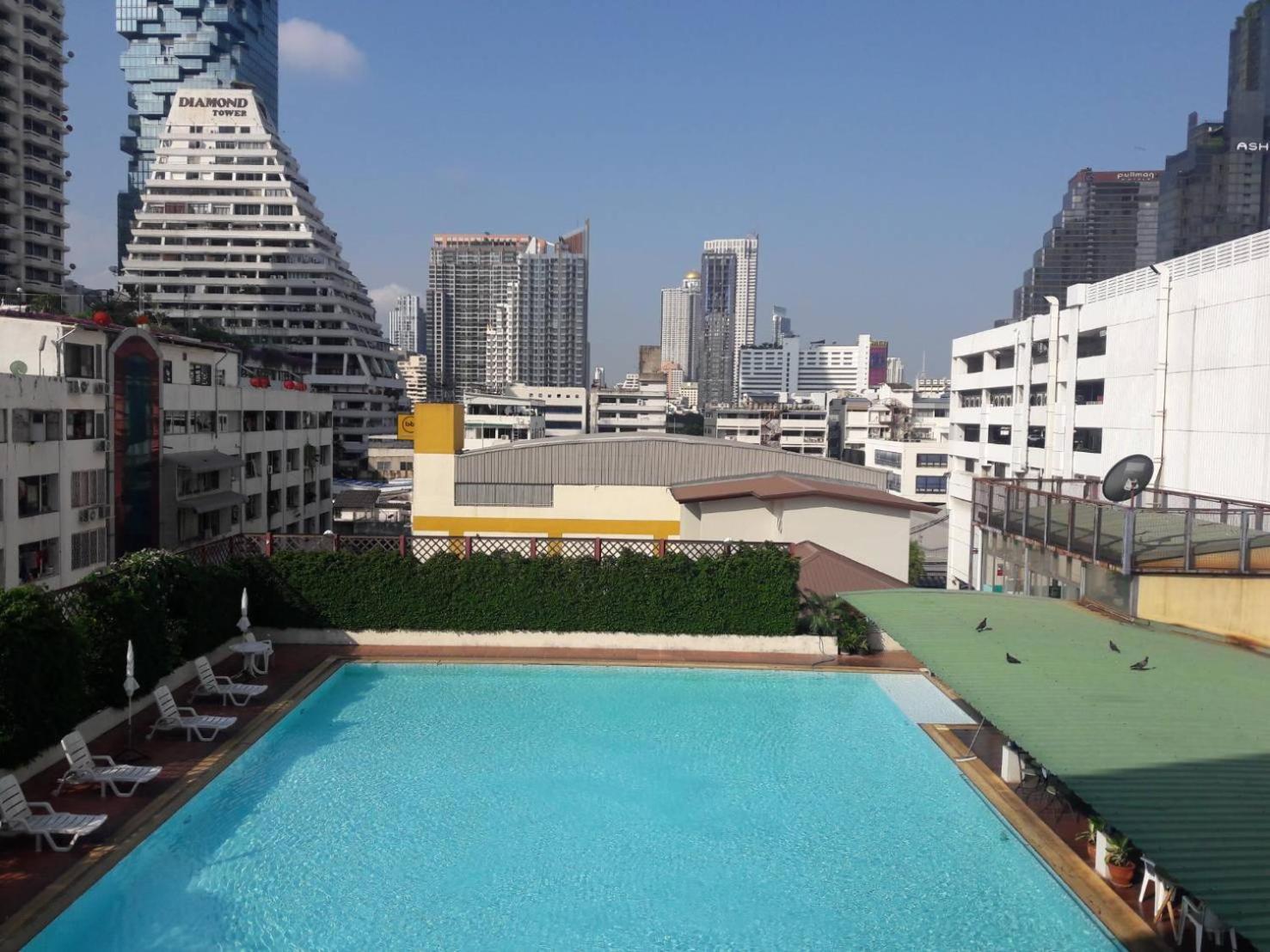 Panoramic City View Room At Silom Bangkok Buitenkant foto